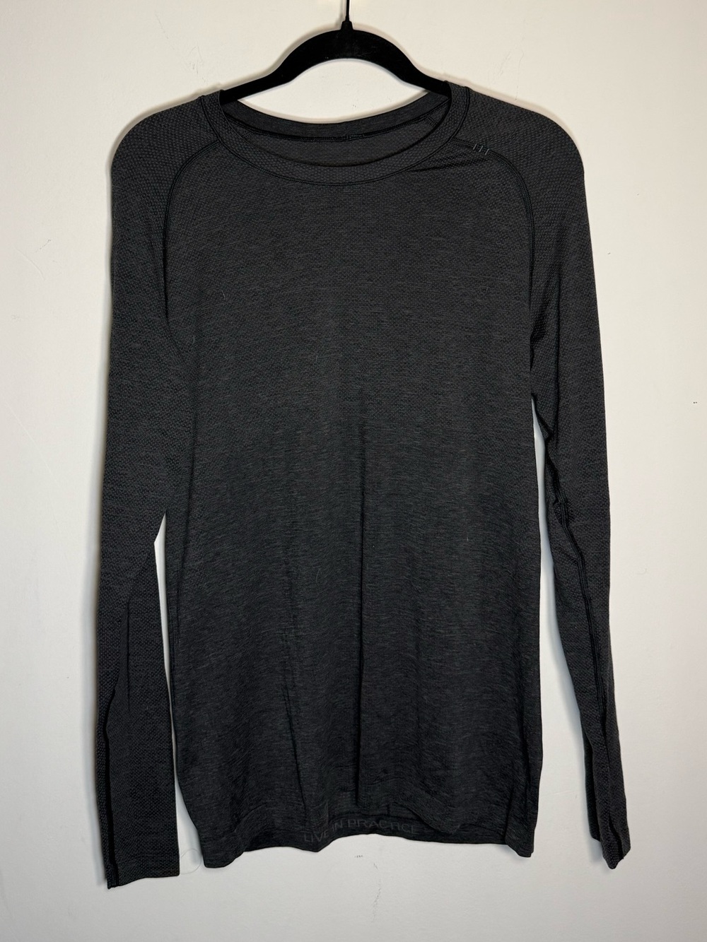 Lululemon Metal Vent Tech Long Sleeve
